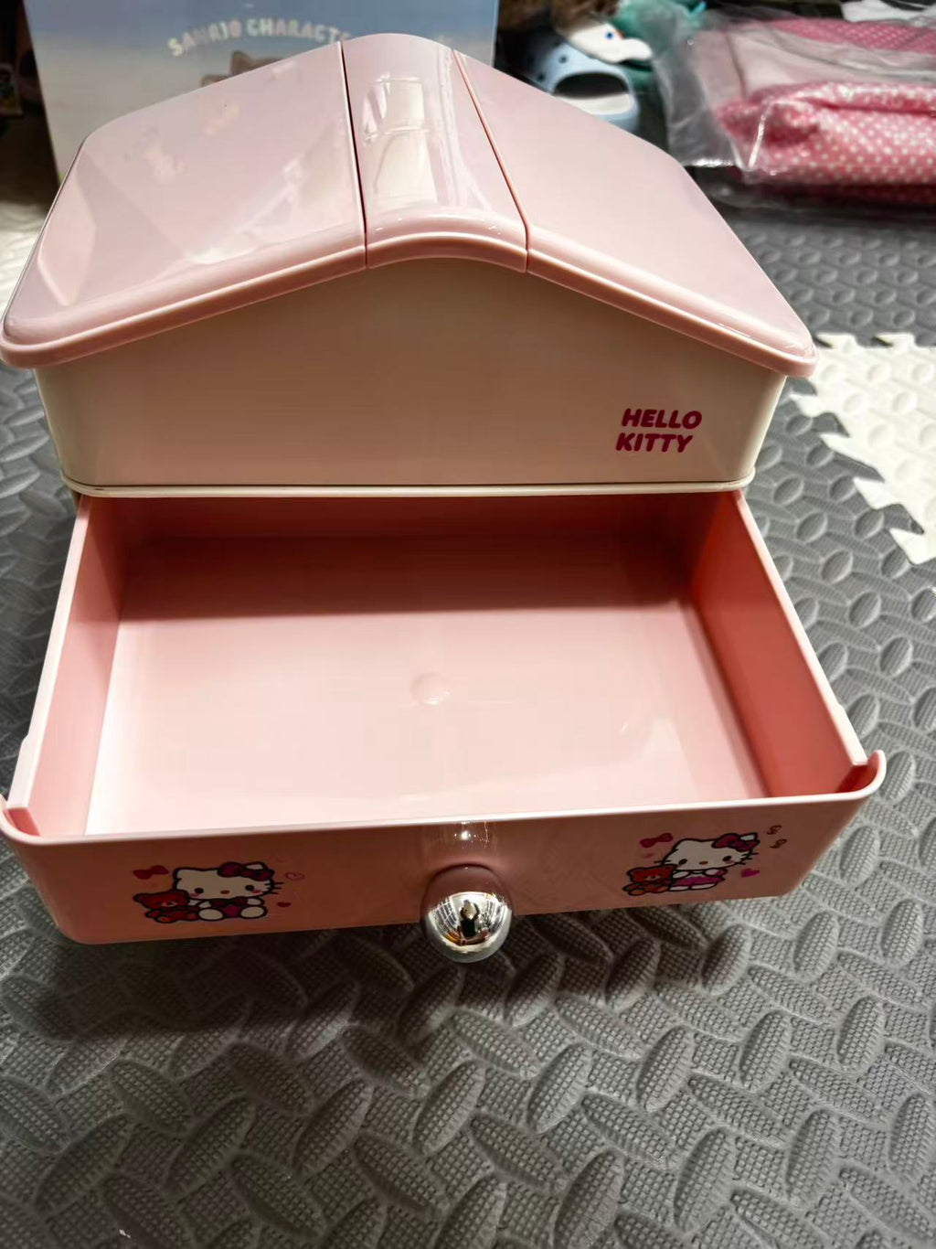 A HK stackable house drawer