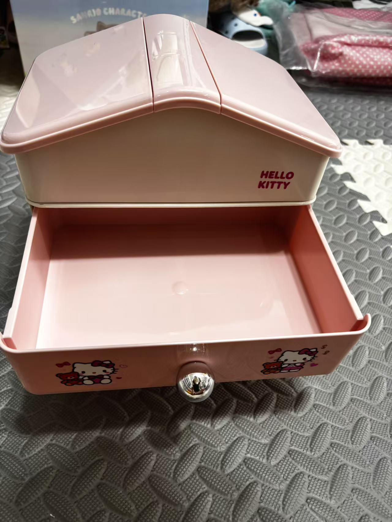 A HK stackable house drawer